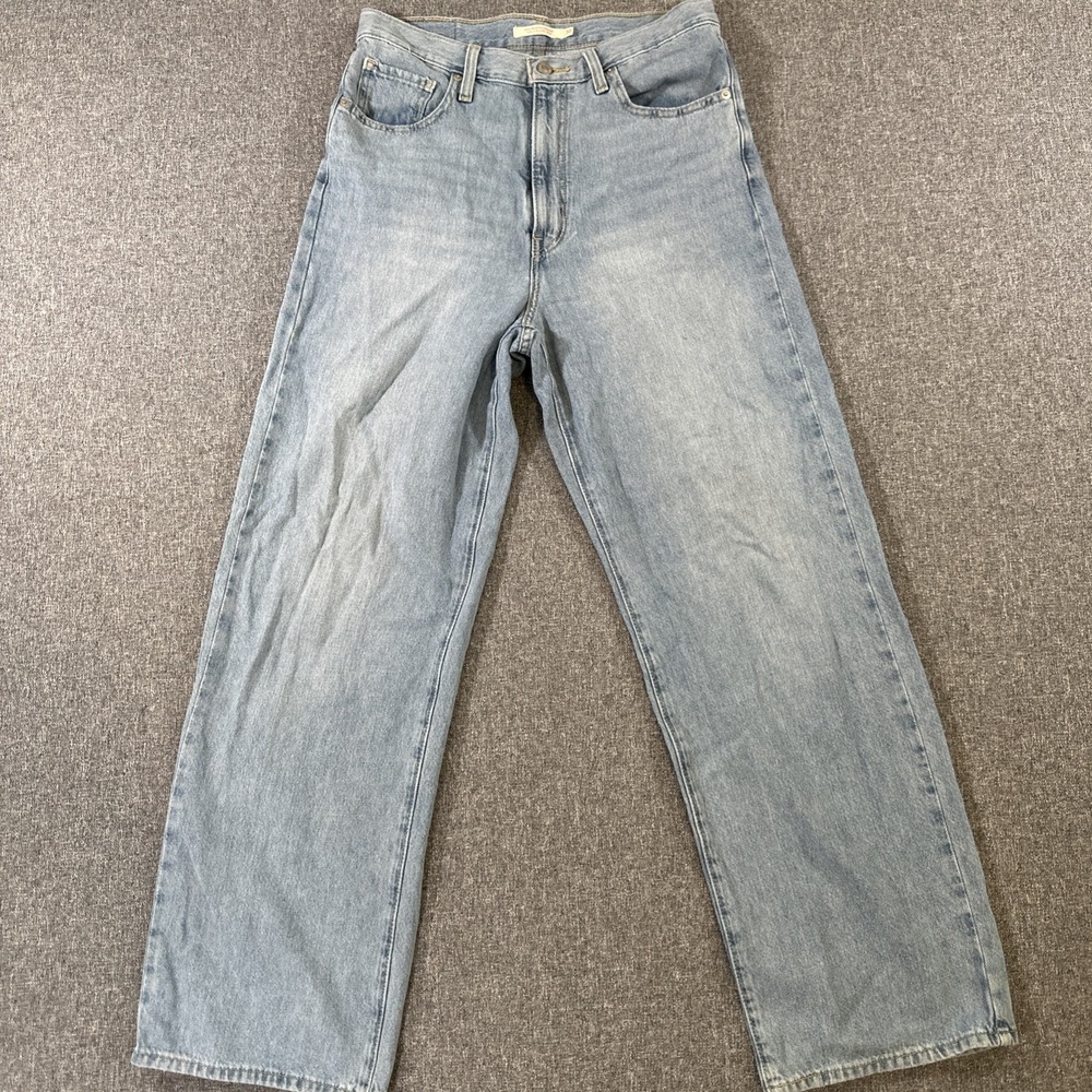 Levi's High Waisted Straight Jeans Women's 30x31 Light Wash Denim Wide Leg